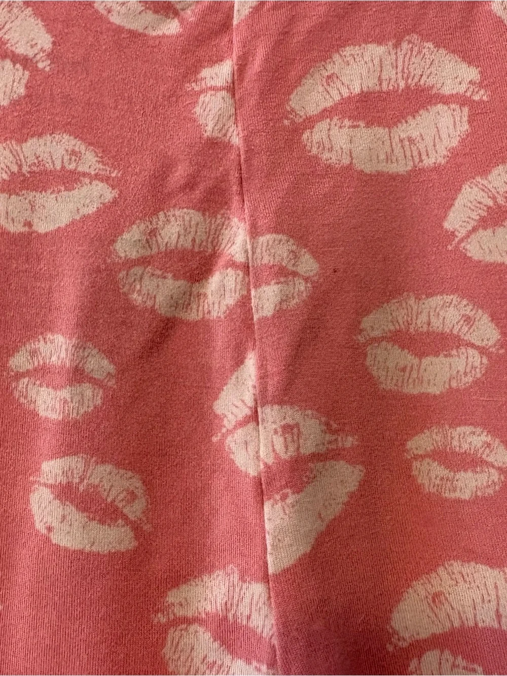 Little Sleepies pink white kiss lips two piece bamboo pajama set size 5/6